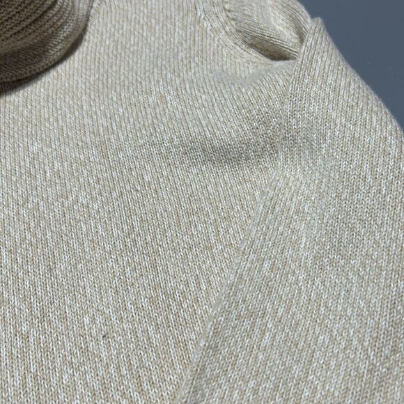 Calvin Klein Sweater - Picture 6 of 8